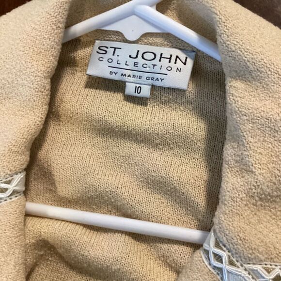 St. John Collection Beige Gold Button Cardigan Jacket Size 10 Elegant Knit - Picture 8 of 16